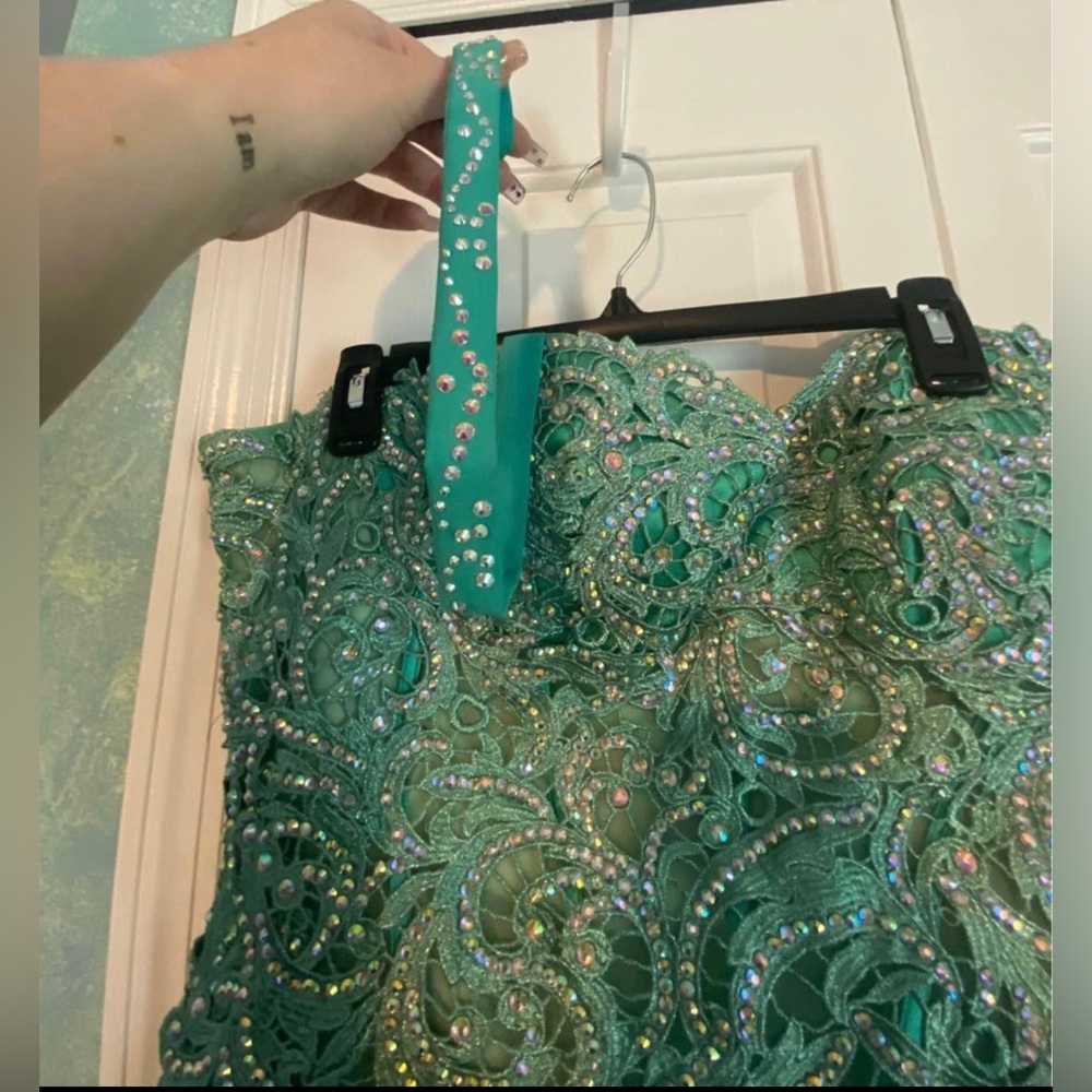 Prom Dress - Picture 3 of 7